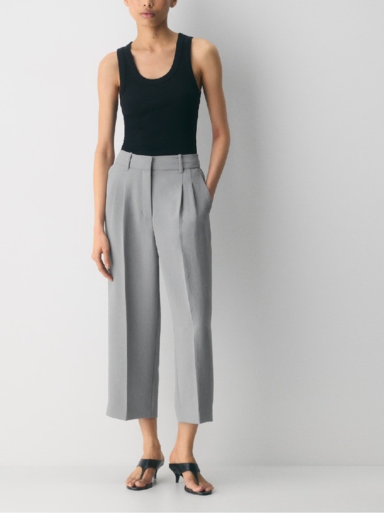 Aritzia Pants - Babaton Aritzia Cropped Wide-Leg Pants in Light Gray Size 6 25” inseam